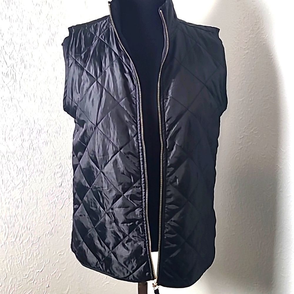 Mudpie - Black Quilted Vest with Gold Zipper, Size Medium - Picture 7 of 9